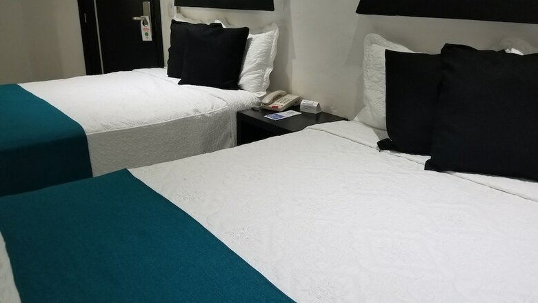 Hotel Dluxe & Suites