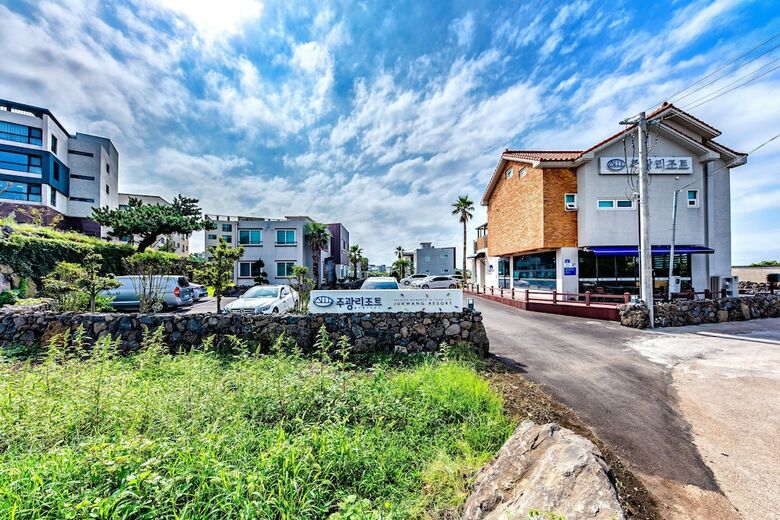 Jeju Jukwang Resort