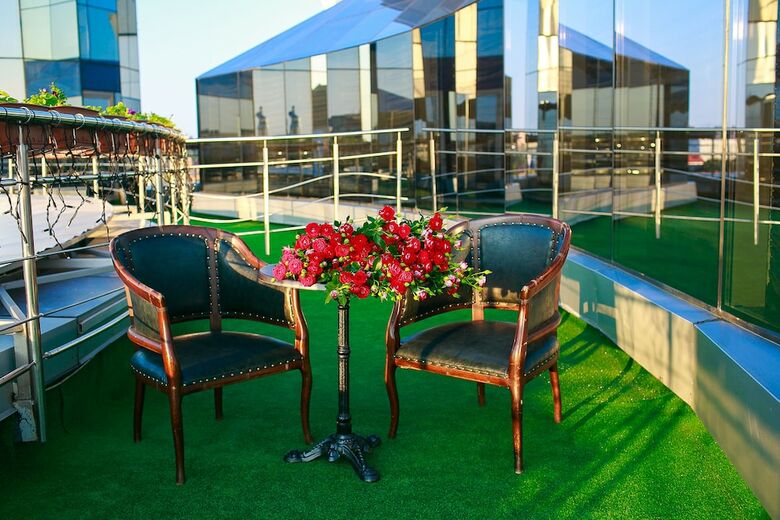 Hotel Lybid Plaza