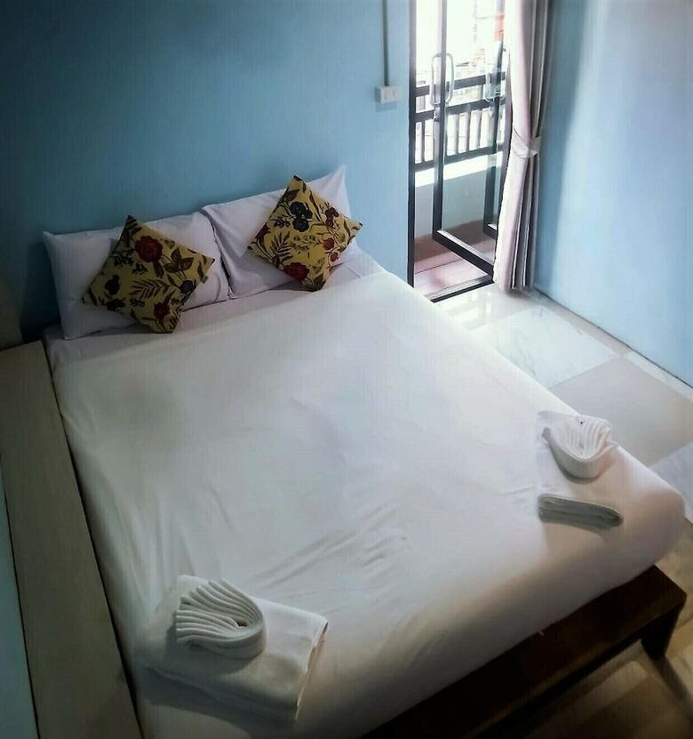 Hostal The Guest Hotel - Hostel