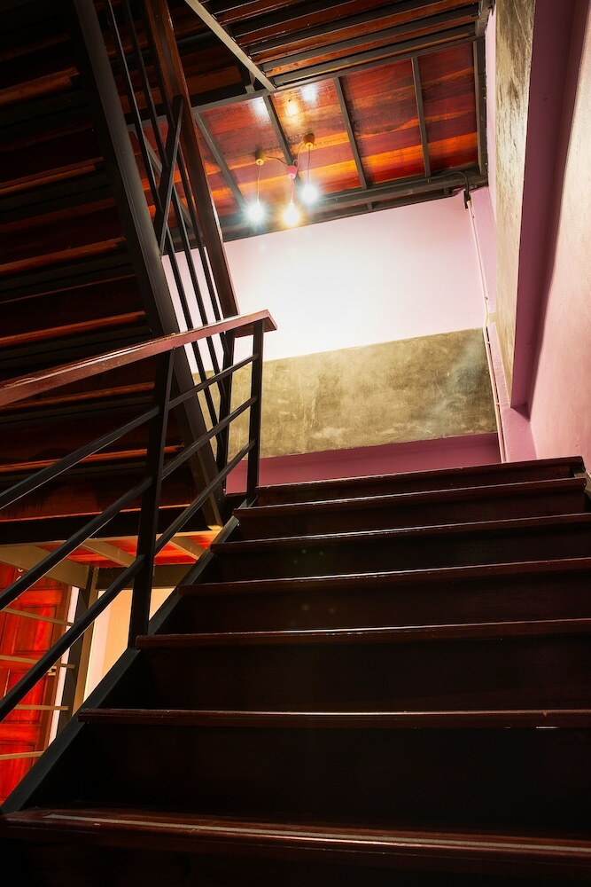 Hostal The Guest Hotel - Hostel