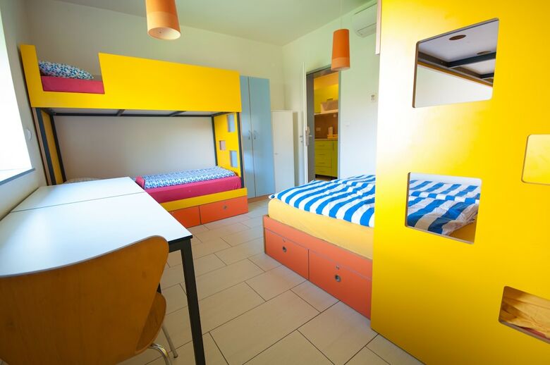 Hostal Simbol Rooms