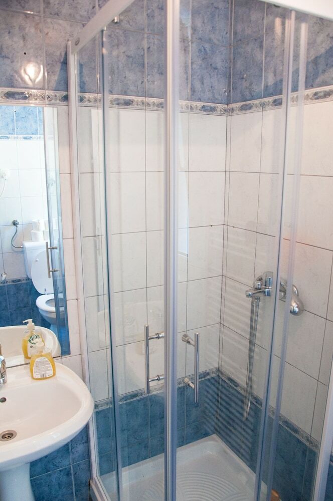 Hostal Simbol Rooms