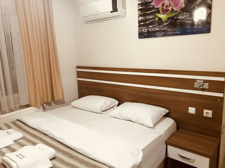 Hotel Akyuz Rooming House