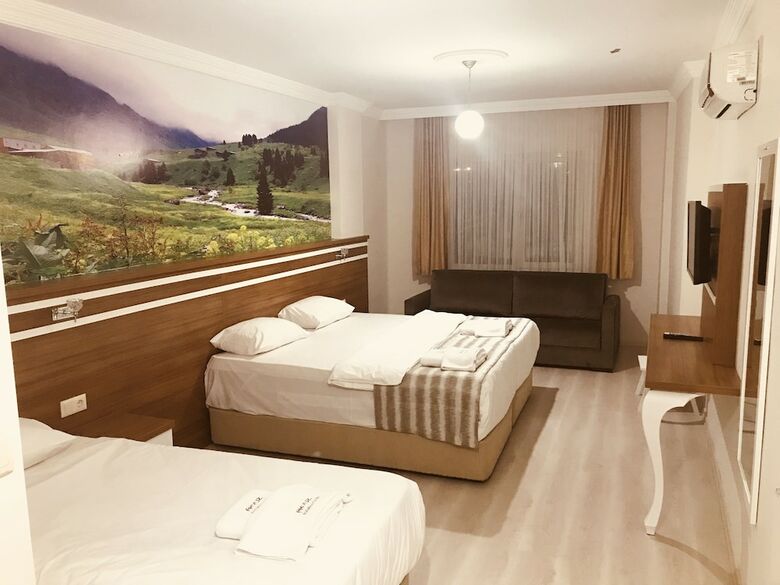 Hotel Akyuz Rooming House