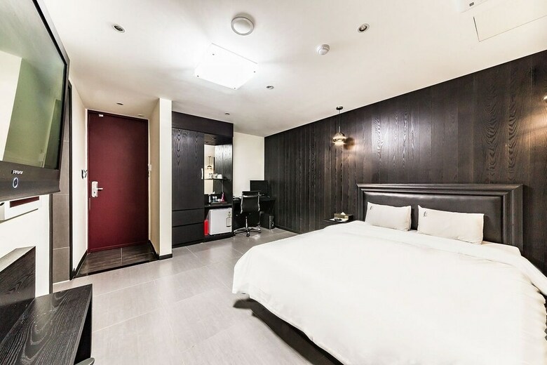 Line Hotel Suwon