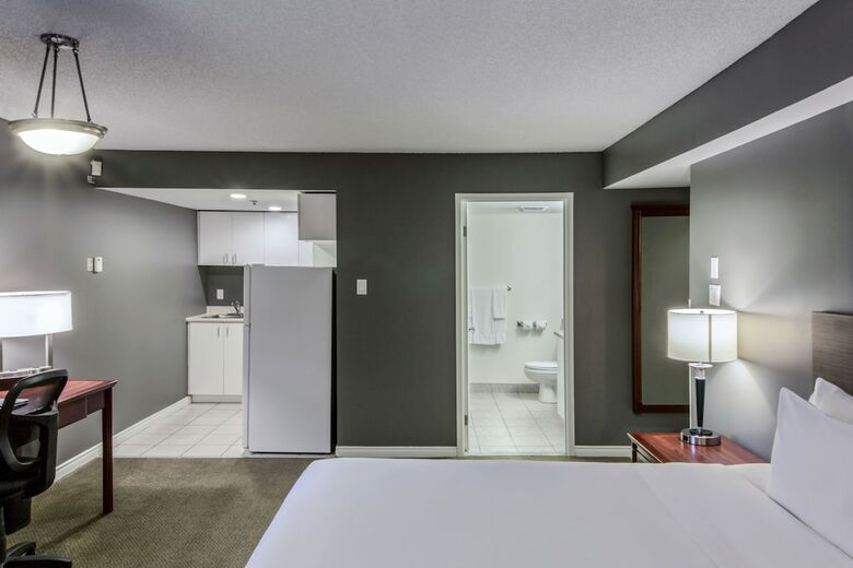 Hotel Faubourg Montreal Downtown Hotel 183492