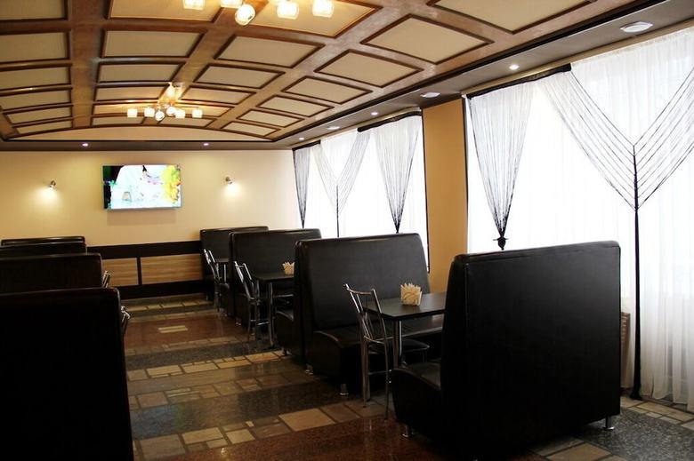 Hostal Oasis Hotel