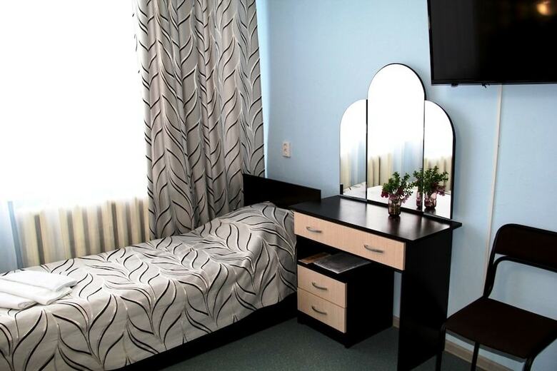 Hostal Oasis Hotel