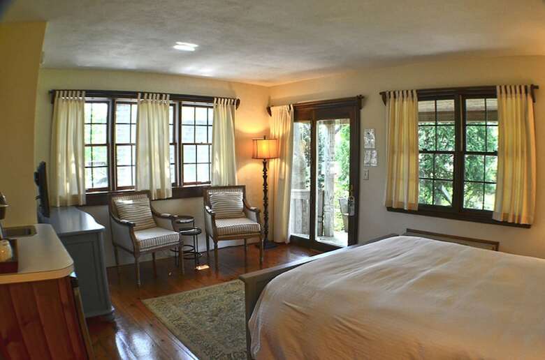 Hampton Maid Motel