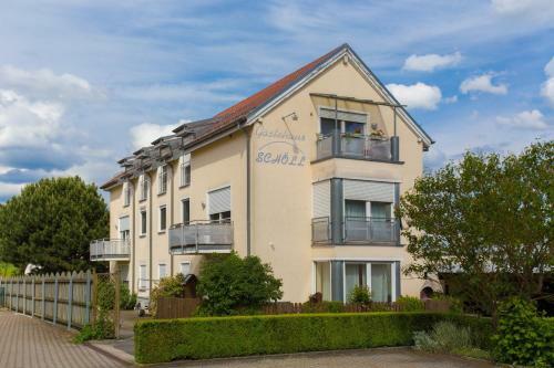 Hostal Landhotel Sch�ll