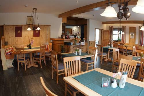 Hostal Landhotel Sch�ll