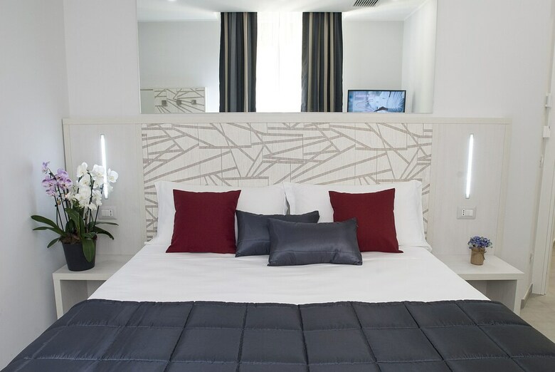 Hotel Merulana Holidays