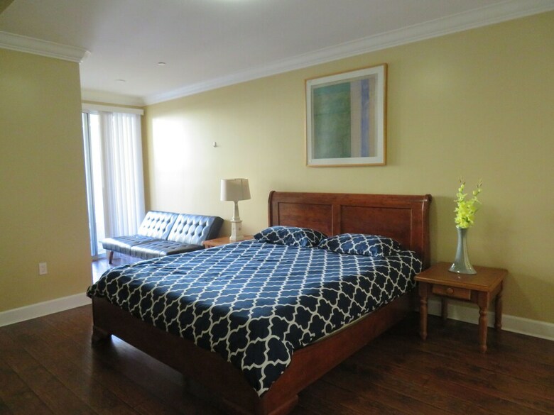 Apartamento 2 Bed / 2 Bath In Studio City