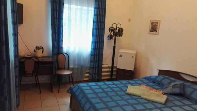 Hostal Admiral Hotel - Hostel