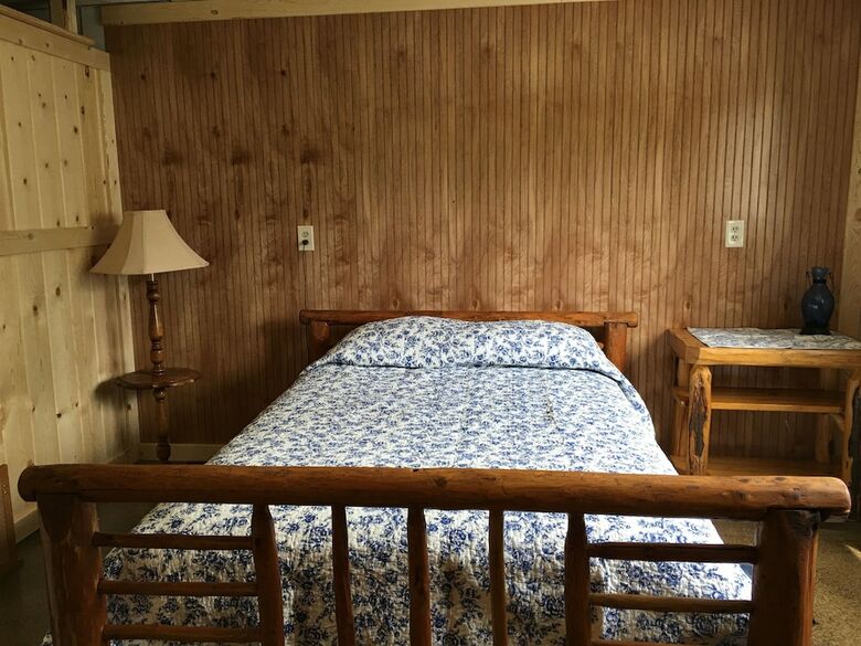 Little Trail Creek Cabins