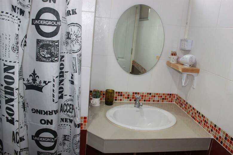 Hostal Varada City