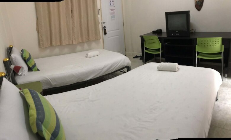 Hostal Varada City
