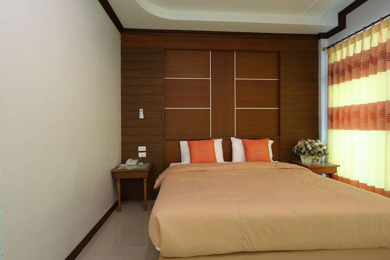 Breeze Hill Hotel