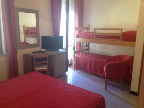 Hotel Lo Squalo