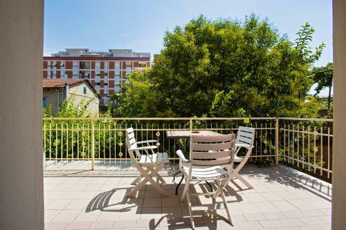 Hotel Lo Squalo