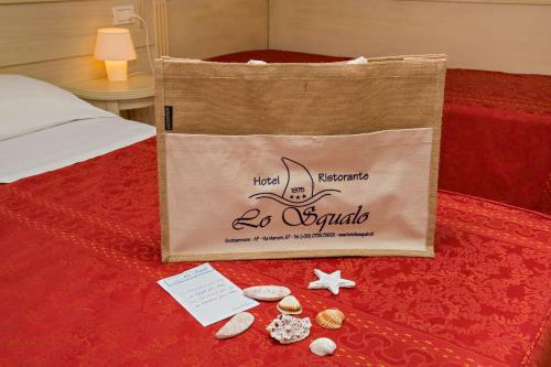 Hotel Lo Squalo