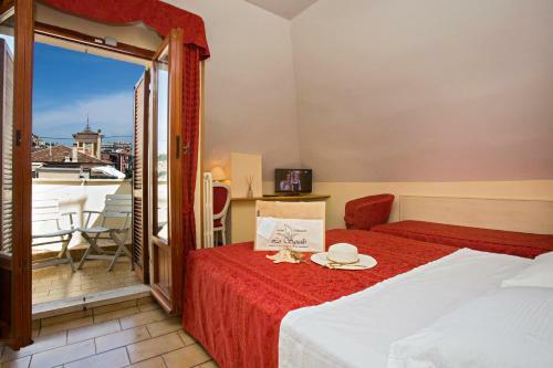 Hotel Lo Squalo