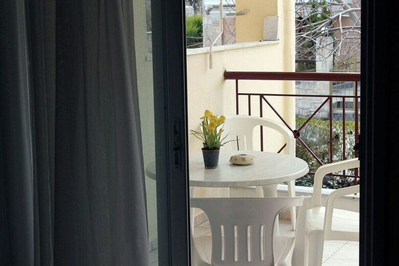 Apartamentos Siviri Rental Houses