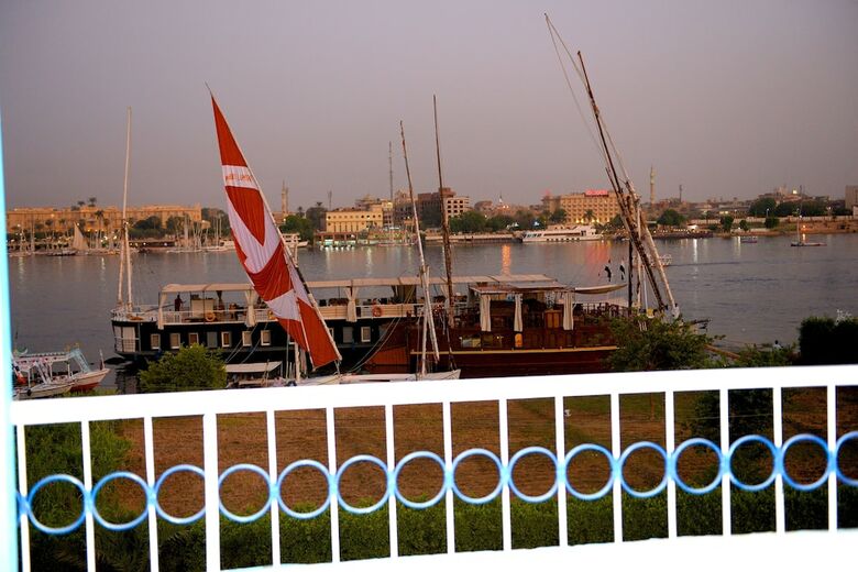Hotel Luxor Guest House