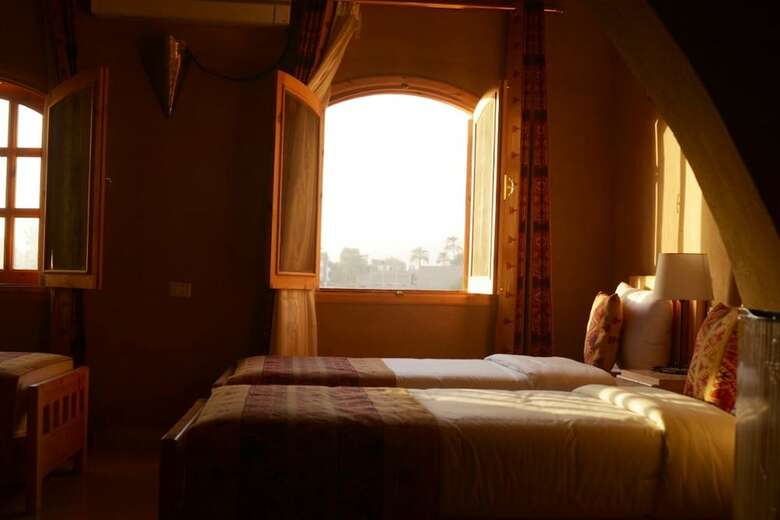 Embrace Hotel