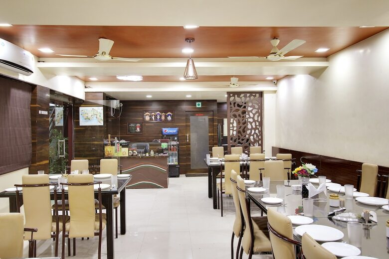 Hotel Daksh