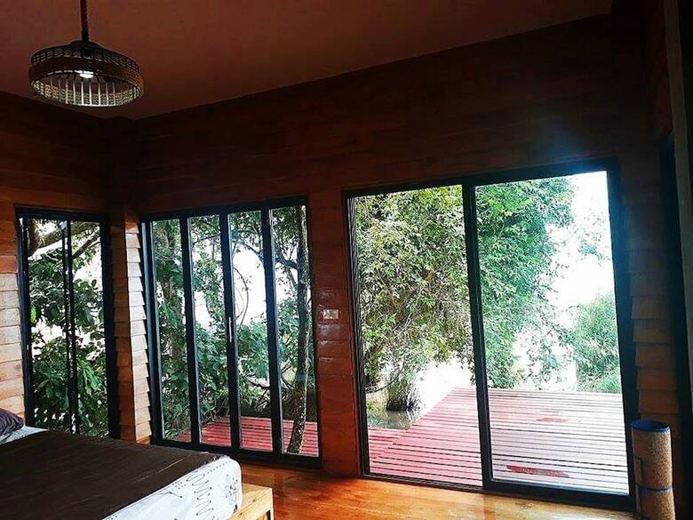 Hotel Lake House