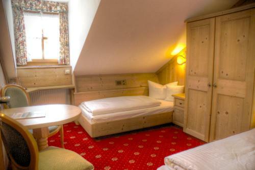 Hotel Hoelzerbraeu