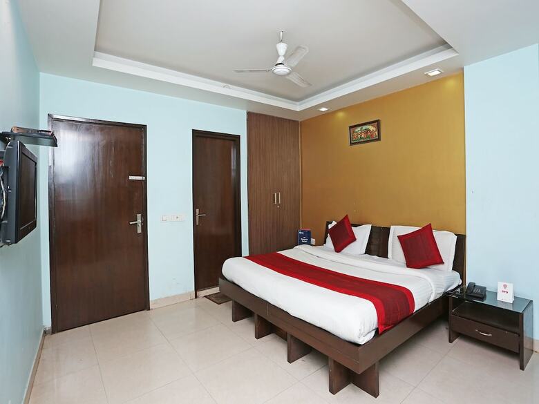 Oyo 6596 Hotel Flight Path