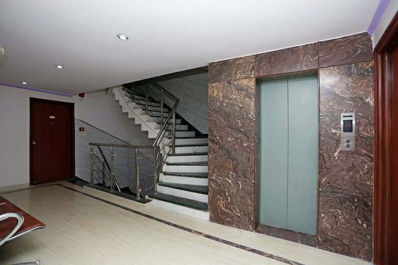 Oyo 5401 Hotel Mid Town