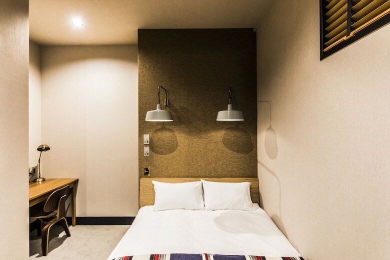 H Hotel
