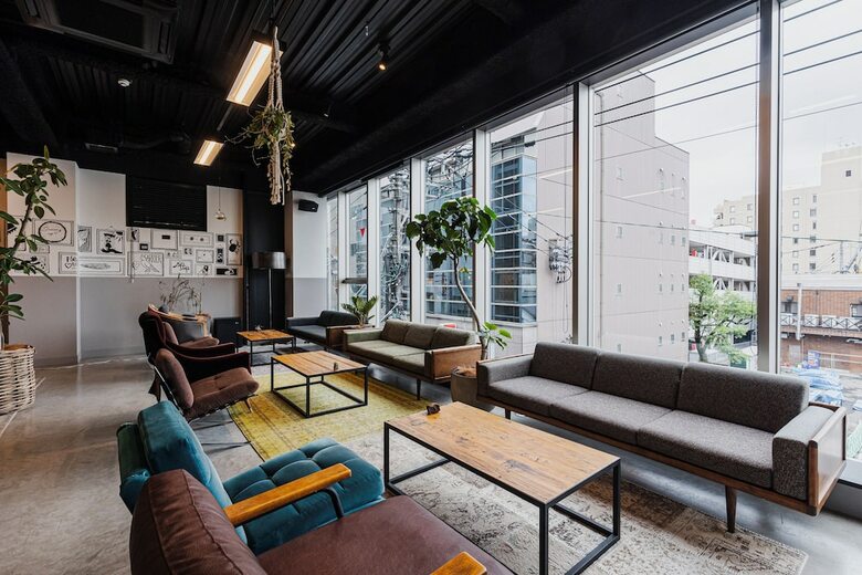 H Hotel