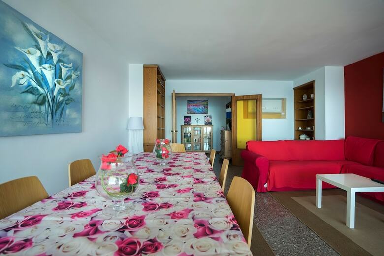 Apartamento Vivalidays Rosa Lloret