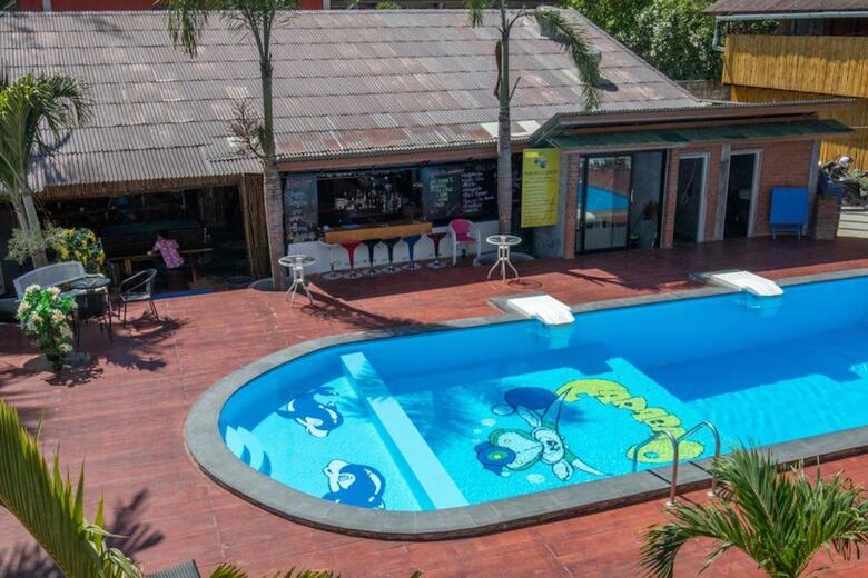 Hostal Carabao Dive Resort
