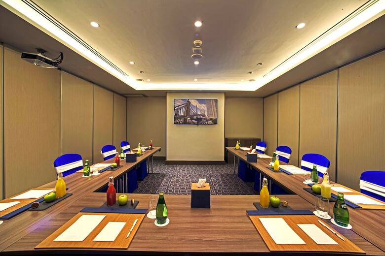 Mena Plaza Hotel Albarsha