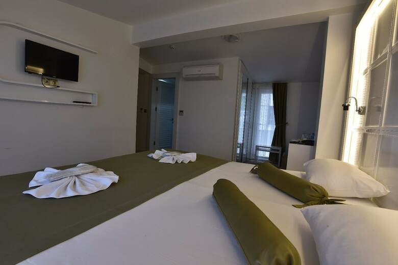 Safari Hotel