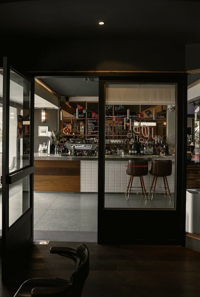 Josh Hotel
