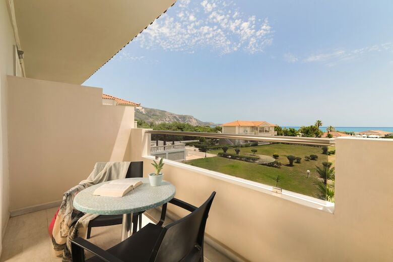 Kalamaki Beach Hotel - Zakynthos Island