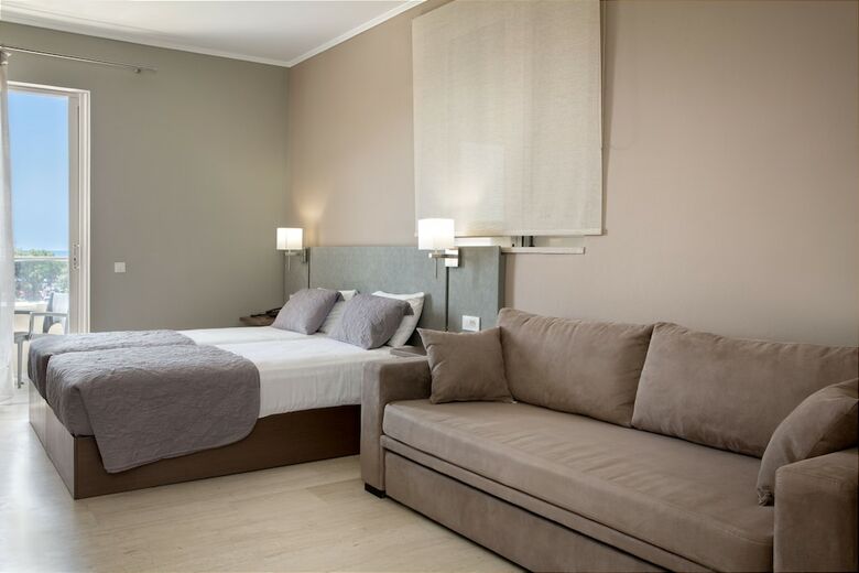 Kalamaki Beach Hotel - Zakynthos Island