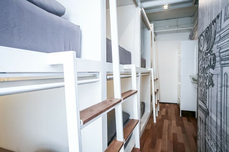 Hostal L'atelier Poshtel Phuket - Hostel