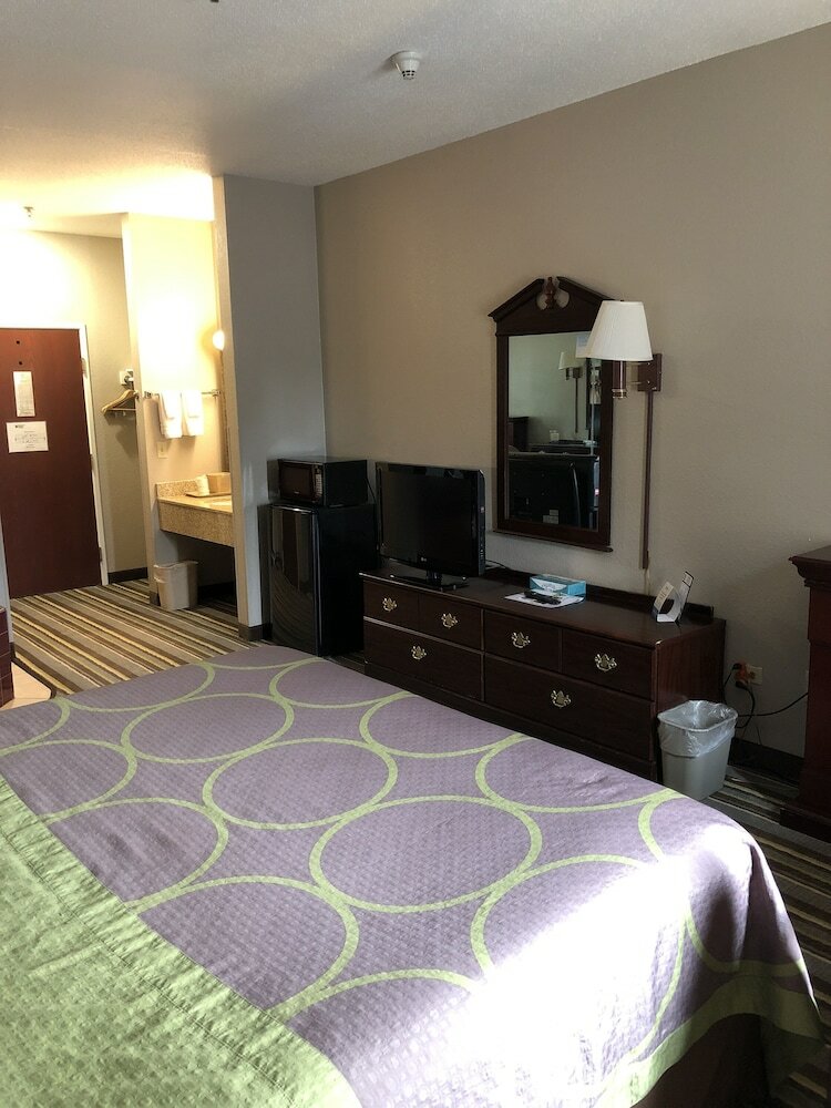 Motel Super 8 By Wyndham Aurora/naperville Area