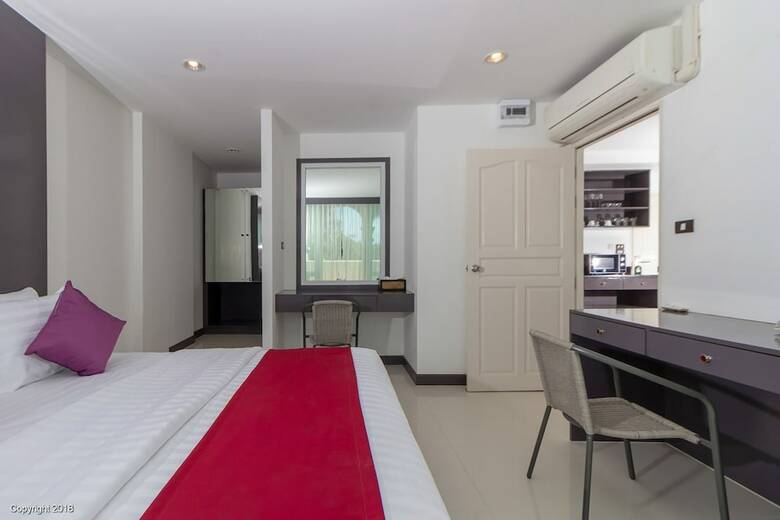 Modern Living Hotel