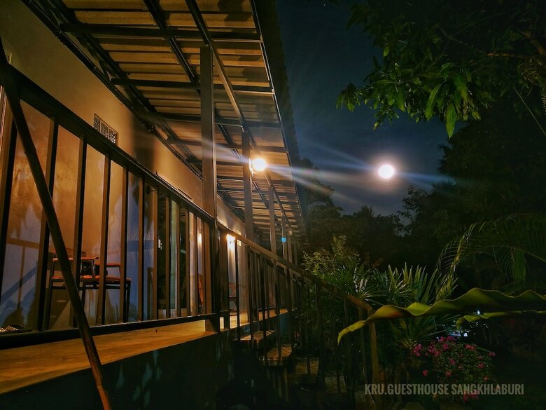 Hotel Kru Guesthouse