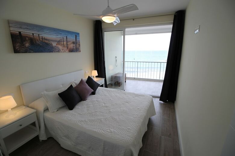 Apartamentos Sea Front - Stunning Views