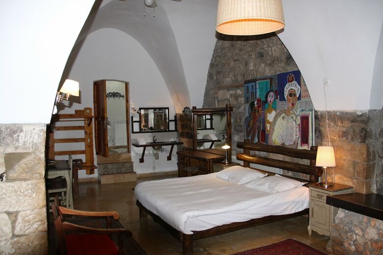 Hotel Pina Barosh Bnb